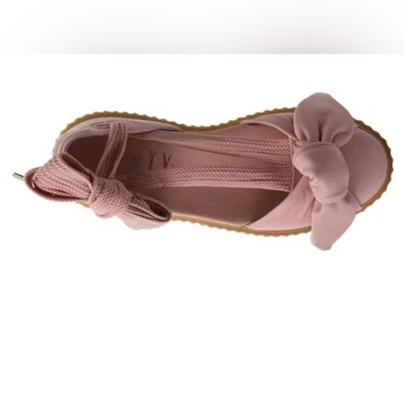 PUMA x FENTY Bow Creeper Sandal - Silver Pink - Picture 3 of 4